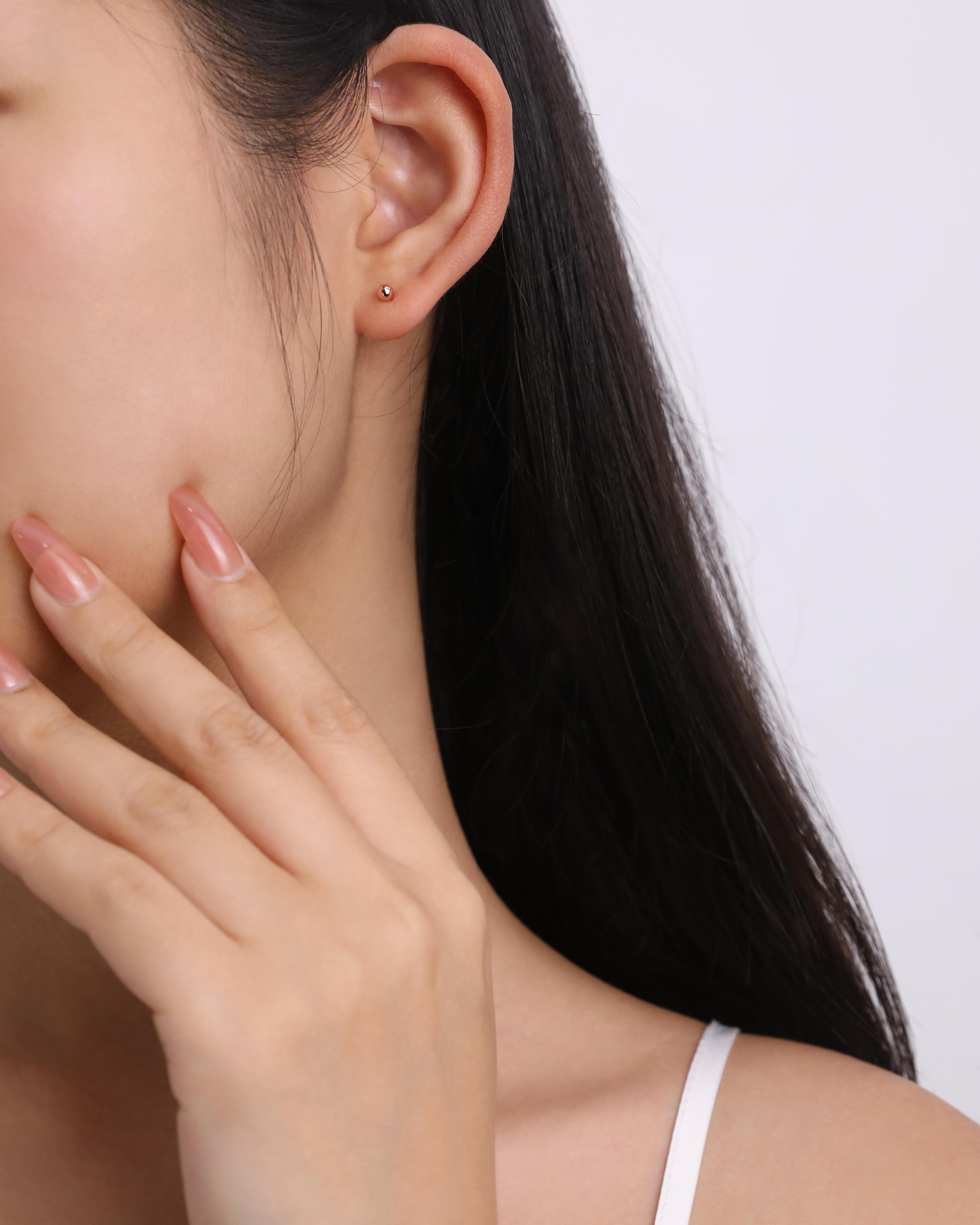 Meissa Simple Ball Screw Back Earrings S925 Silver Studs Dainty Minimalist Unisex Safety Cartilage Ball Earrings for Multi Piercings Tongue Lip Eyebrow Staple Stackable Hypoallergenic Comfort Sleep-On Jewelry Gift for Her Him Adults Christmas