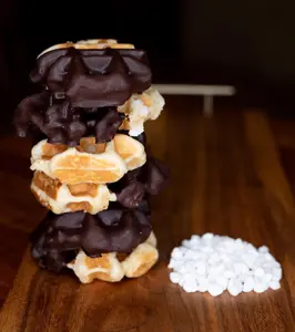 Bruges 6-Pack: Vanilla Dark Chocolate Liège Waffle