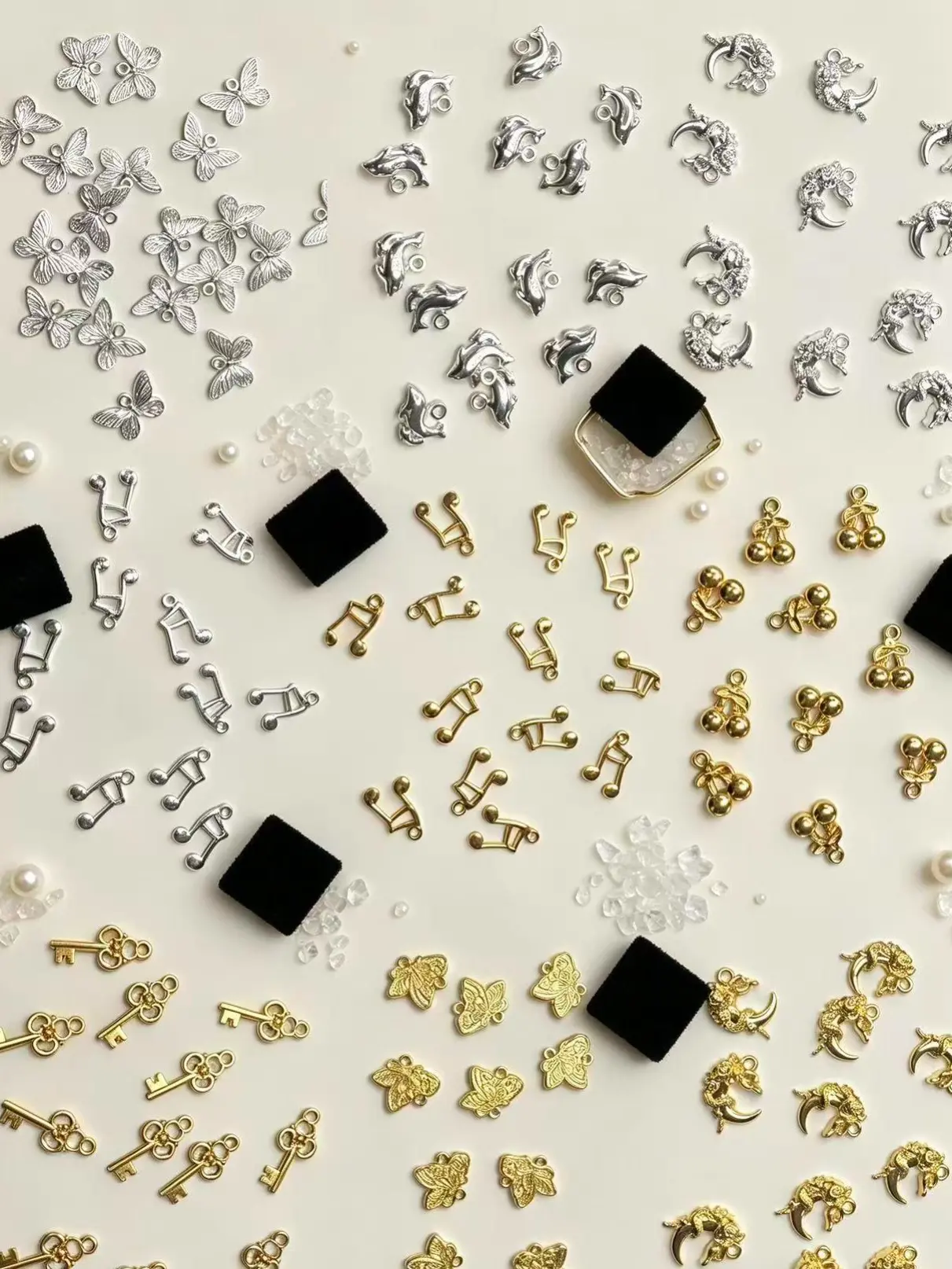 Connie-A13-special shaped metal pendants