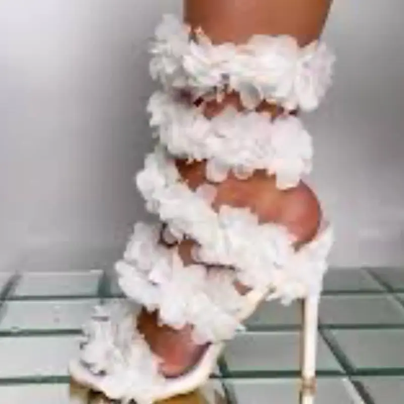 Clock dat heels Clock dat heels