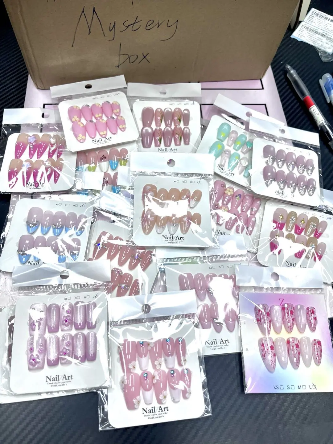 Nancy(14581)gc.20 pairs for $20.99 Mystery box