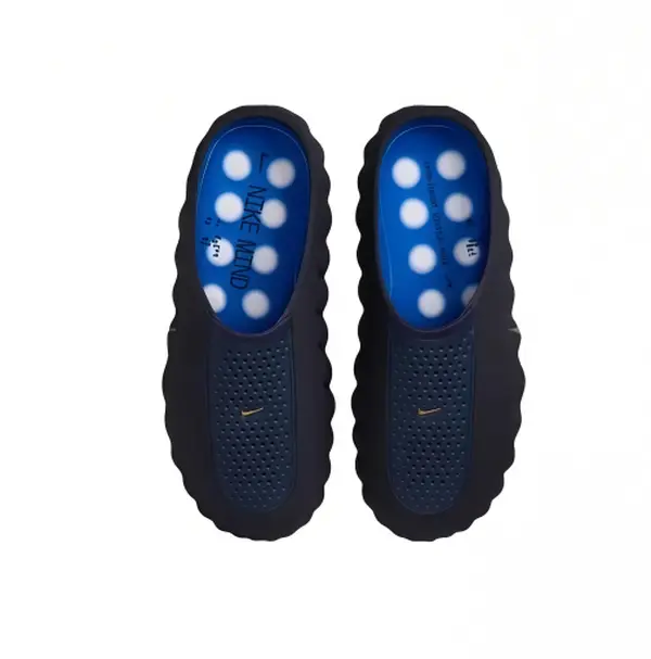 Black Blue Gradient Closed Toe Slip On Clogs Hollow Perforated Upper Raised Dot Anti Slip Outsole Lightweight EVA Water Shoes For Beach Shower Outdoor Casual Unisex
