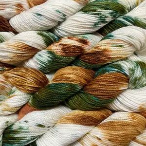 KC Earthen Worsted Weight Yarn – Merino & Silk Base