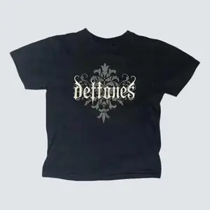 Retro Deftones Baby Tee – Vintage Y2K Aesthetic, Gothic Graphic T-Shirt, 2000s Emo Streetwear, Downtown Girl Crop Top