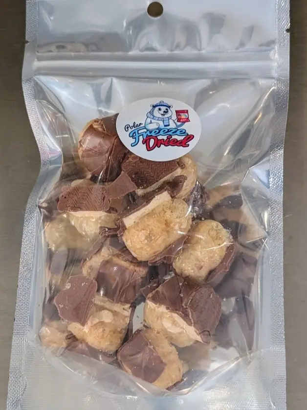 Polar Freeze Dried Caramel Peanut Bites - Crispy & Airy Snack Bites - 2 sizes - Perfect for Parties & Gifting - Commercial Kitchen Made