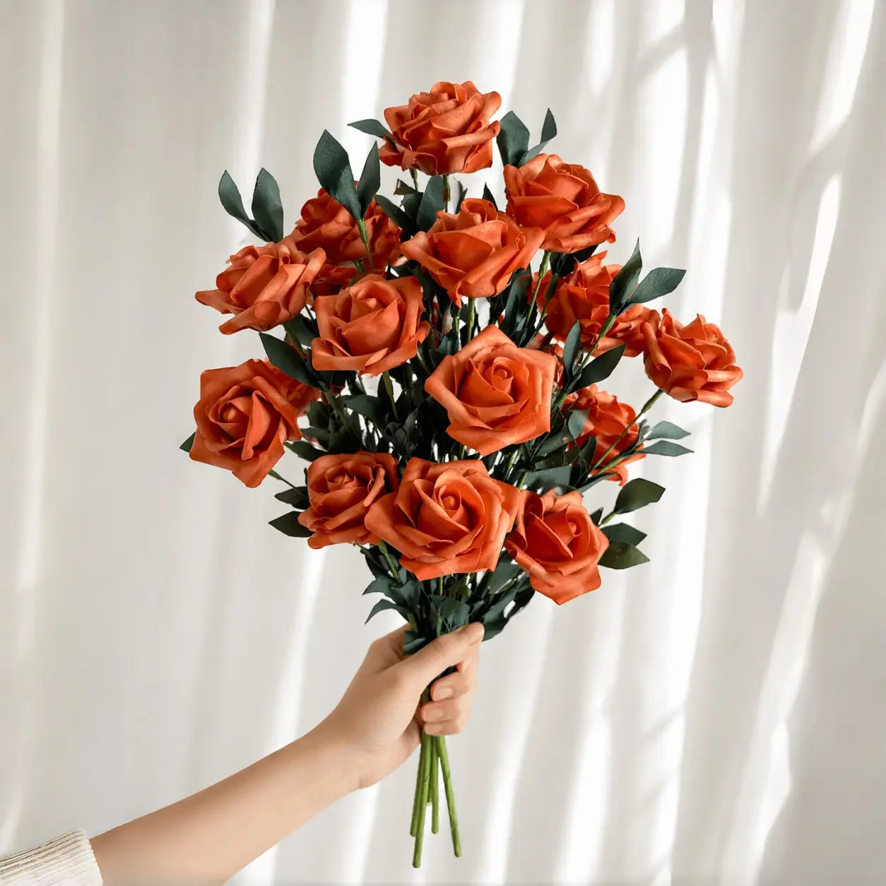 15.75 in Bendable Stem Bouquet-Shaped Faux Orange Roses - Pouch-Inclusive Warmth Theme Daily Decorative Home Ornaments, Anniversary Centerpieces, Flower Centerpieces, Bedroom