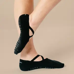Pretty Girls Plank™ Pilates Grip Socks for Women – Non Slip Ballet Inspired Studio Socks for Barre, Yoga & Reformer