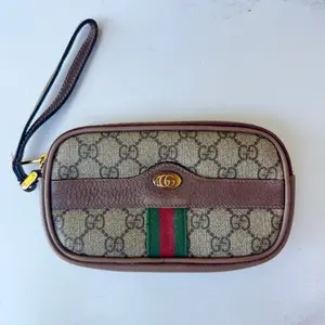 Pre-owned GUCCI FINAL SALE Clutches & Wristlets GG Supreme Clutch