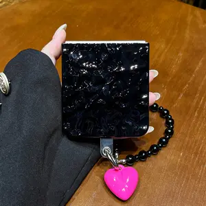 Luxury Black Folds Rose Red Love Heart Beads Chain Phone Case for Samsung Galaxy Flip7 flip7 Zflip6 5 Zflip5 flip6 flip5 Cover