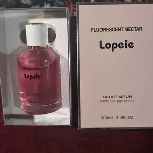 Product Review of Lopeie Fluorescent Nectar Women's Perfume - 100ml Eau de Parfum with Jasmine & Gardenia Top Notes Tuberose & Honeysuckle Middle Notes from D**i