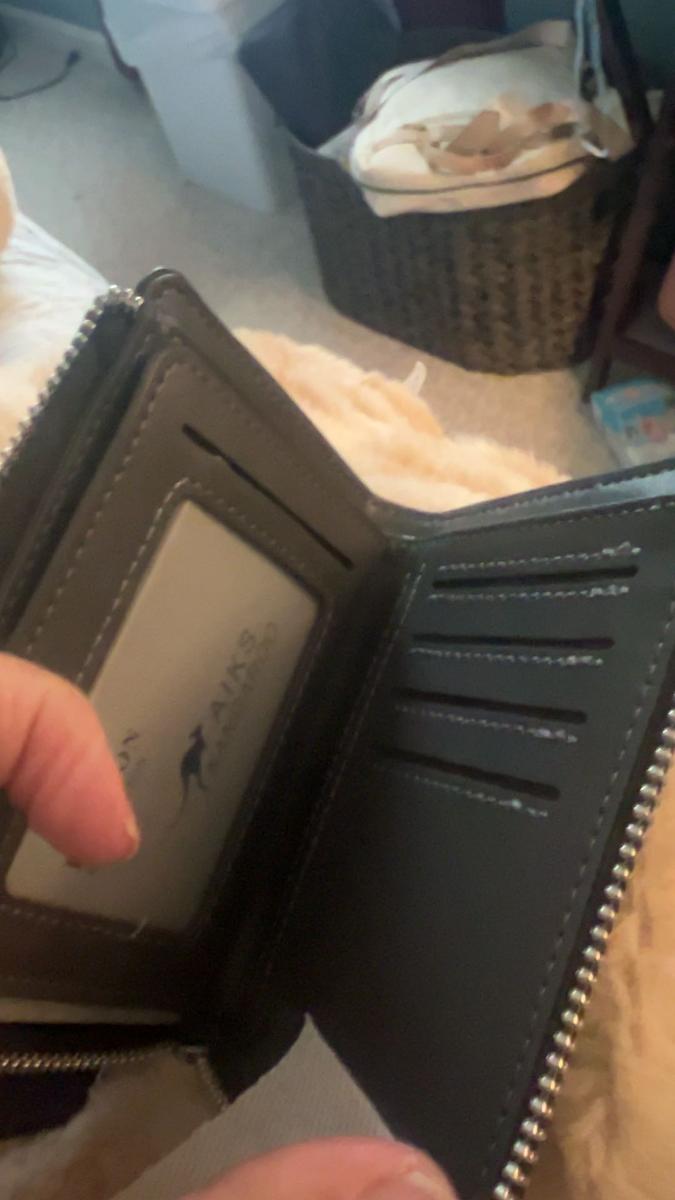 Item: Carbon Fiber Black