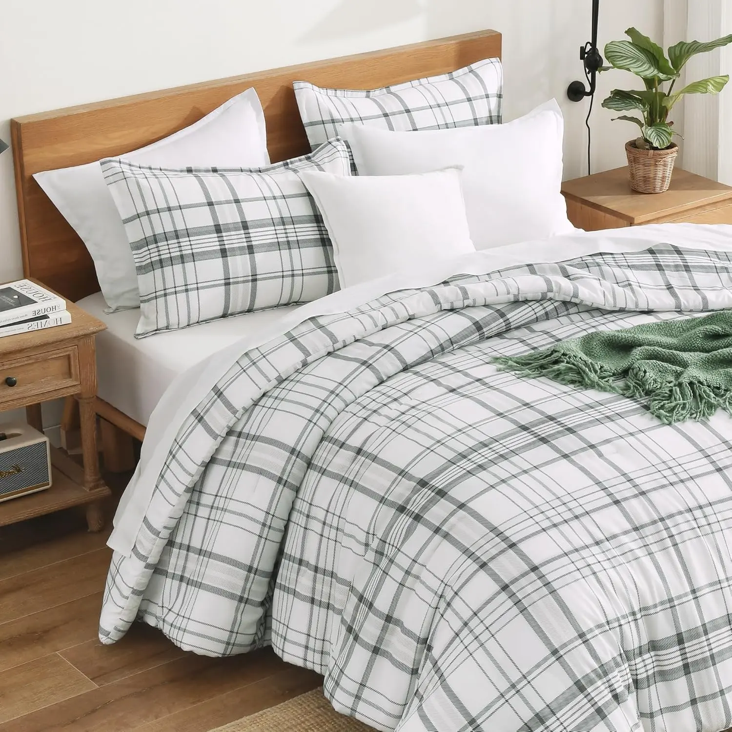 09   Plaid   Green White
