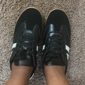 Women's Fashion Lightweight Casual Flat Sneakers, Comfortable Breathable Casual Shoes, All-season Outdoor Sports Footwear, Elegant Round Toe Lace-up Design Casual Athletic Sneakers, Casual Walking Sneakers, Trendy Walking Sneaker, Athletic Gym Sneakers