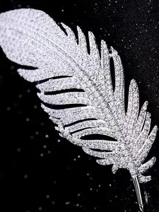 Feather Design Brooch, Elegant Rhinestone Decorated Clothes Brooch, Fashion Accessories for Women & Men, Trendy All-match & Exquisite Brooch Jewelry for Birthday Gift