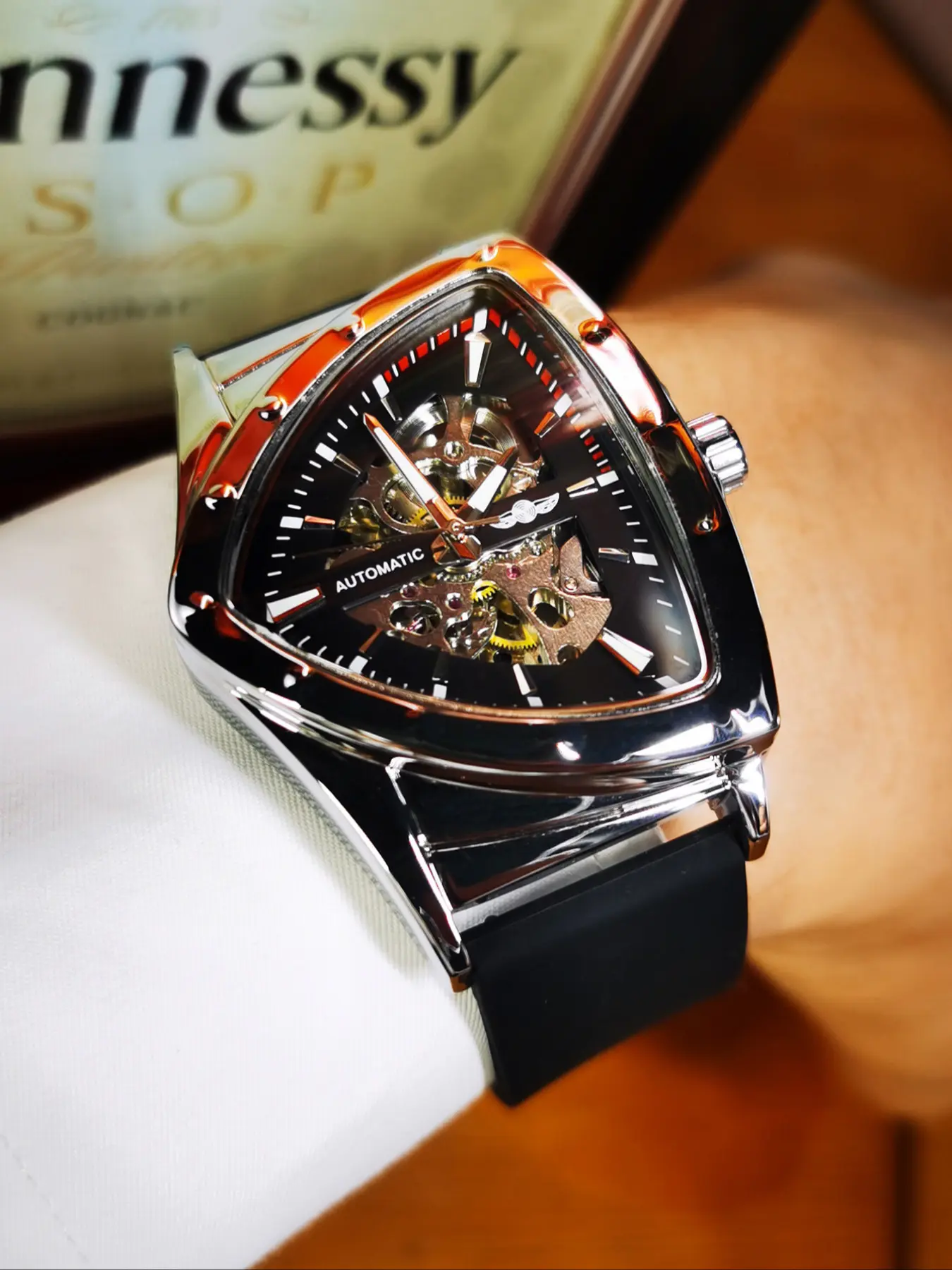 1pc Fashion Triangle Sports Automatic Mechanical Luminous Analog Watch for Men Luminous Hands Top Brand Rubber Strap Business Casual Mens Watches Business Automatic Wristwatch