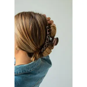Skinny Leopard Claw Clip