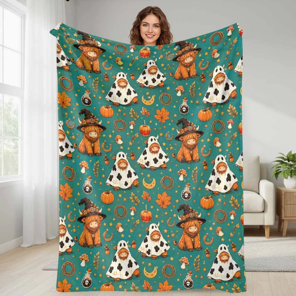 Highland Cow Halloween Flannel Blanket Cute Witch And Ghost Print Plush Throw Super Soft Lightweight Breathable Warm Bed Sofa Couch Cover Home Decor Perfect For Autumn Festivals Holiday Parties Cozy Sleeping Gift