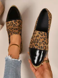 New Large Size 36-43 Fashionable All Seasons Women's Pointed Toe Patchwork Retro Style Thick Heel Loafers Single Shoes