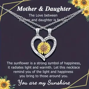 2Pcs/Set Mom and Daughter Sunflower Heart Pendant Love Necklaces Hollow Shiny Sunflower Flower Heart Stitching Perfect Gift for Mother Anniversary Mother's Day Birthday Party