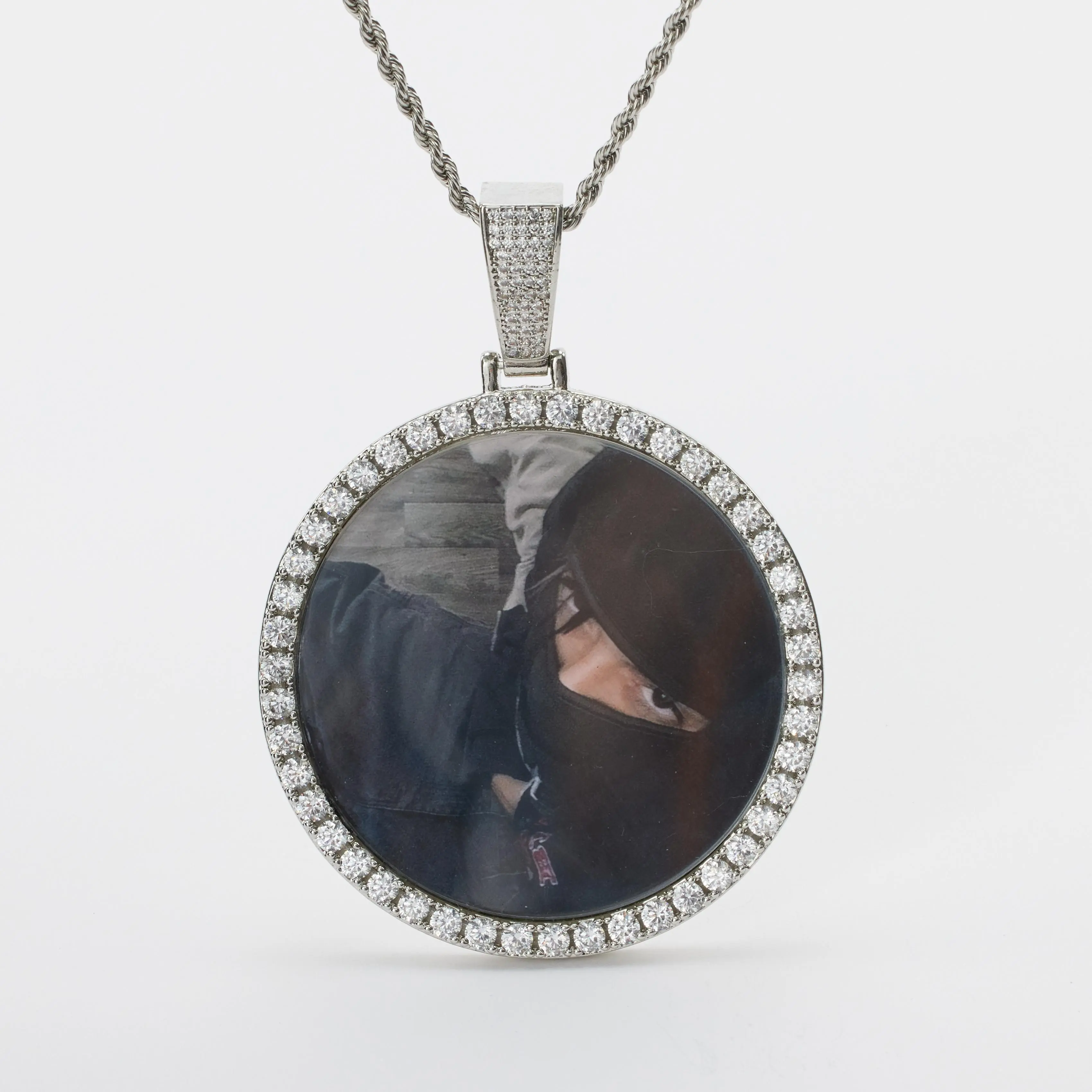 [ICE HUE] Unisex Customizable Photo Pendant Necklace, 18K Gold Vacuum Plated Copper with 5A+ Sri Lanka Zircon, DIY Memory Round Colorful Design, NFC-Enabled with Bible Verses, Miami-Italy-Mexico & Micro Inspired, for Daily Wear, Gift Idea