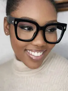 Large Frame Glasses with Transparent Lenses, Fashionable and Stylish, Blue Light Protection, Ideal for Street Photography, Travel, Daily Use, Trendy Frames, Anti Blue Glasses