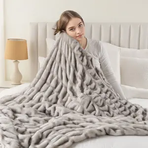 Battilo l Nimbus Blanket, Rabbit Faux Fur Throw Blanket for Couch, Soft Fluffy Ruched Fur Blanket Throw, Fuzzy Mink Blanket,Tip Dye