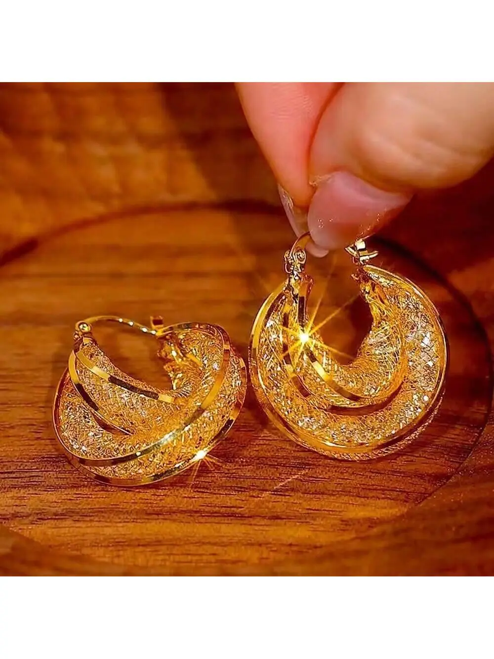 Vintage Wrap Around Hoop Earrings for Women, High-end Wire Ear Buckles, Jewelry Pair Set for Parties and Gatherings