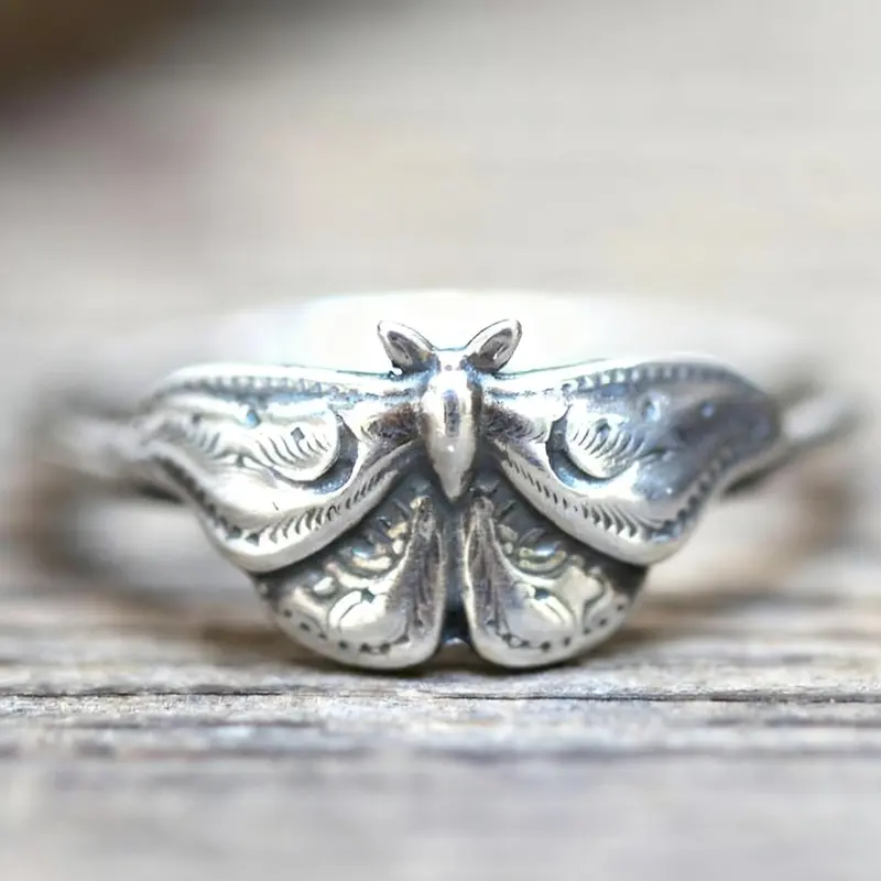 Gothic Punk Moth Ring, Vintage Metal Statement Ring for Women, Unique Dark Aesthetic Jewelry, Party Jewelry, Perfect for Parties