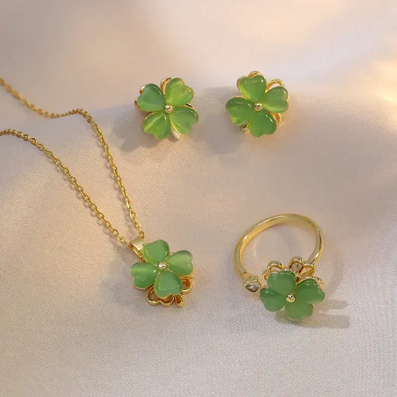 Green Jewelry Set for Women, Trendy Style Set Series Rotating Four-leaf Flower Earrings Simple Fashion Rotating JewelryGift Green Jewelry Set for Women, Trendy Style Set Series Rotating Four-leaf Flower Earrings Simple Fashion Rotating JewelryGift