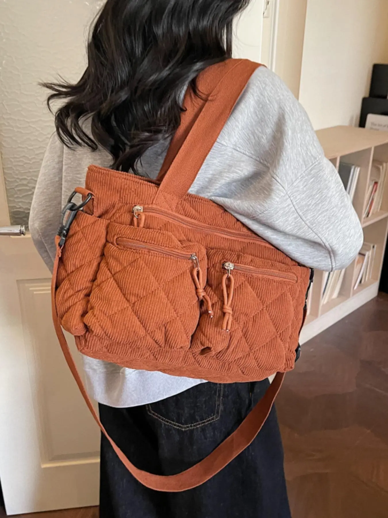 Diamond pattern brown