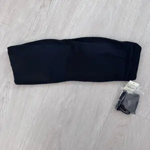 NWT Aerie Black Bandeau Bikini Top Strapless Swimsuit with Removable Straps M