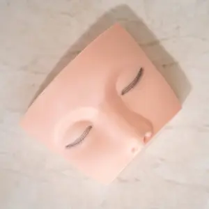 Small Mannequin Head with 3 Lash Layers