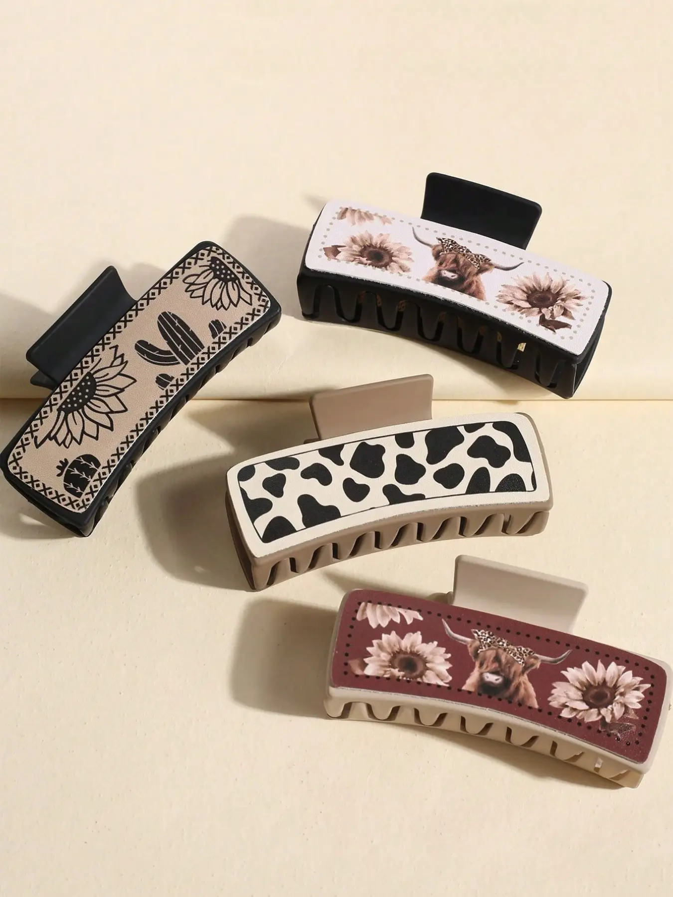 Ladies' cowboy hair claw, leather texture, fun cowboy style, cow spots, sunflower, flower hair accessory, Flower Hair Clips, Cute hair accessories, suitable for half-up styles, and daily casual hair accessories, Hair Decor