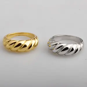 A new creative, retro and simple titanium steel cast twisted bun personalized bread ring