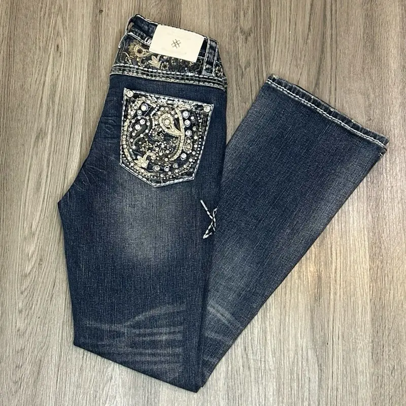 Women’s Bootcut Stretch Jeans
