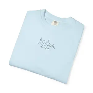 Skyline Tee: London - Minimalist Cityscape Graphic T-Shirt, Crew Neck, Short Sleeve, Summer Casual Wear, Ultra-Soft Cotton Blend, Unisex Fit, Perfect for Travel & Everyday Use