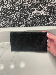 Large Kiss Closure Pouch black