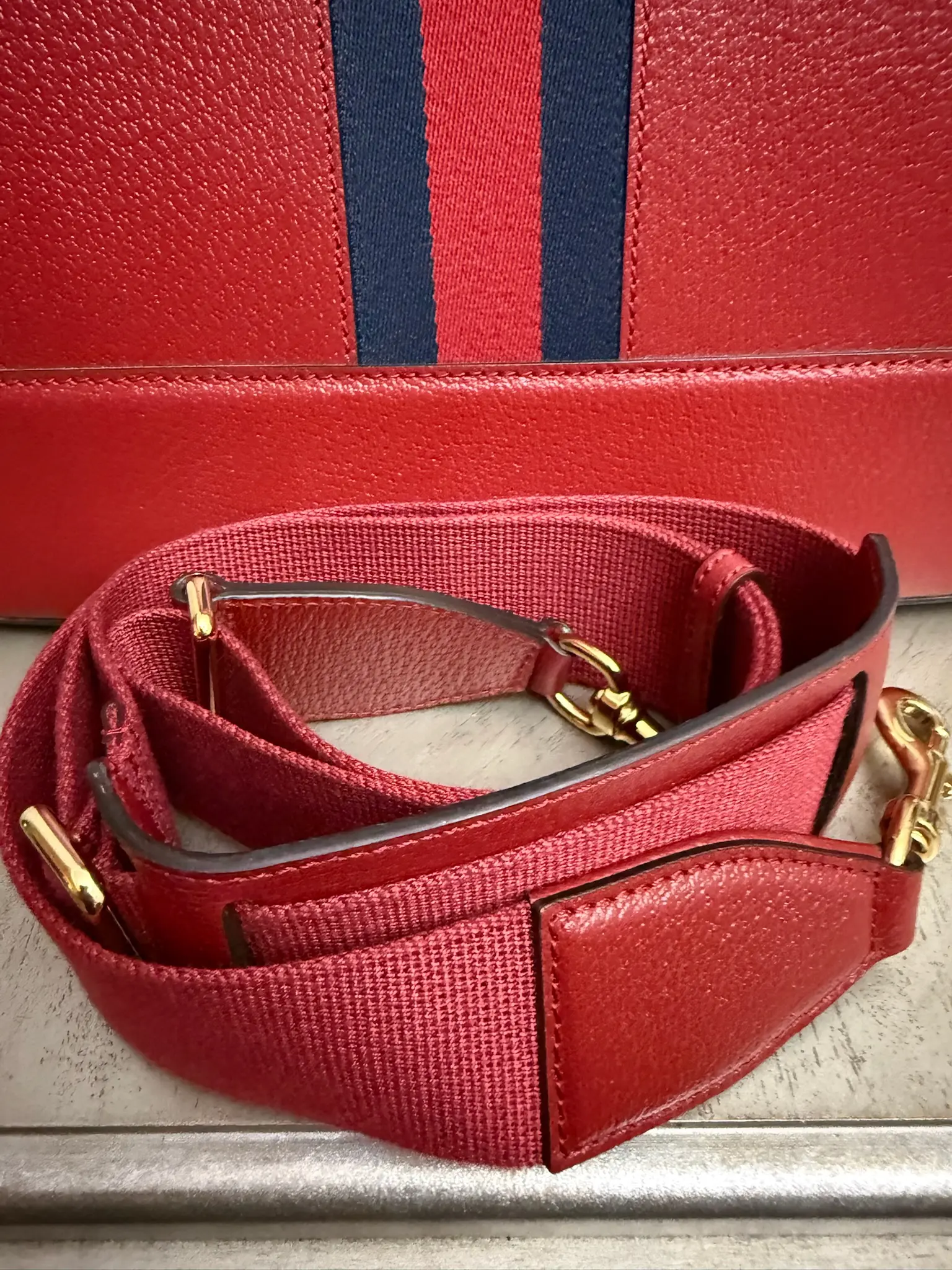 Pre-owned GUCCI Leather Shoulder Bags Savoy Web Bowling Tote