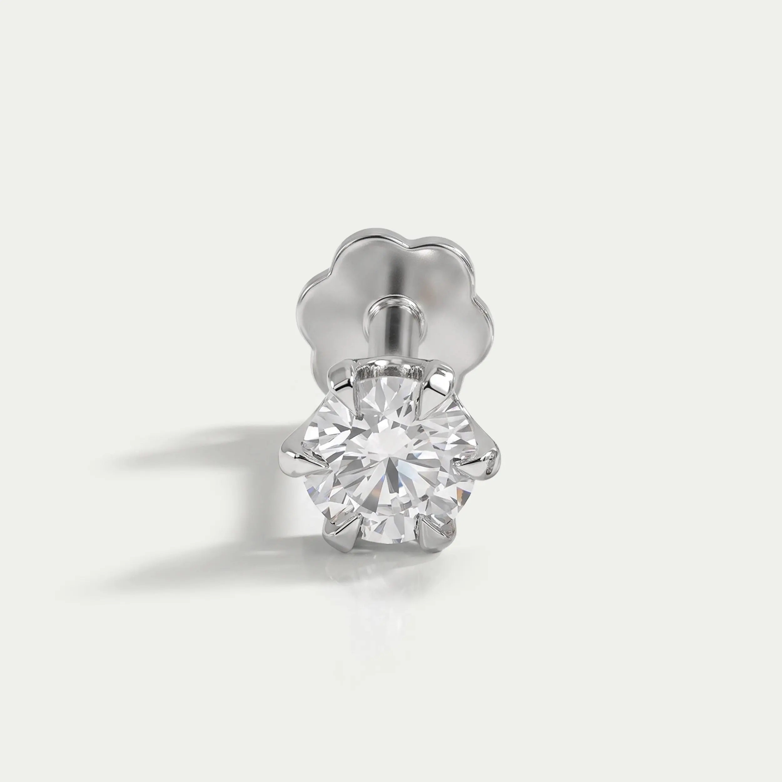 Round Cut Diamond Nose Pin