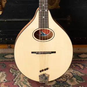 Eastman PCH-M104-NAT Solid Spruce/Laminated Mahogany Natural Flattop A-Style Mandolin #1469