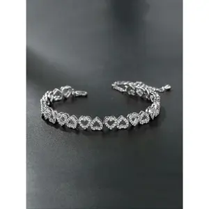 Women's Elegant Rhinestone Decorated Hollow Out Heart Design Cuff Bangle, Exquisite Trendy Elegant Minimalist Bangle for Women, Fashionable Jewelry for Women As Gift, Matching Bracelet for Women, for Fall Fall, Heart Shaped Bracelet