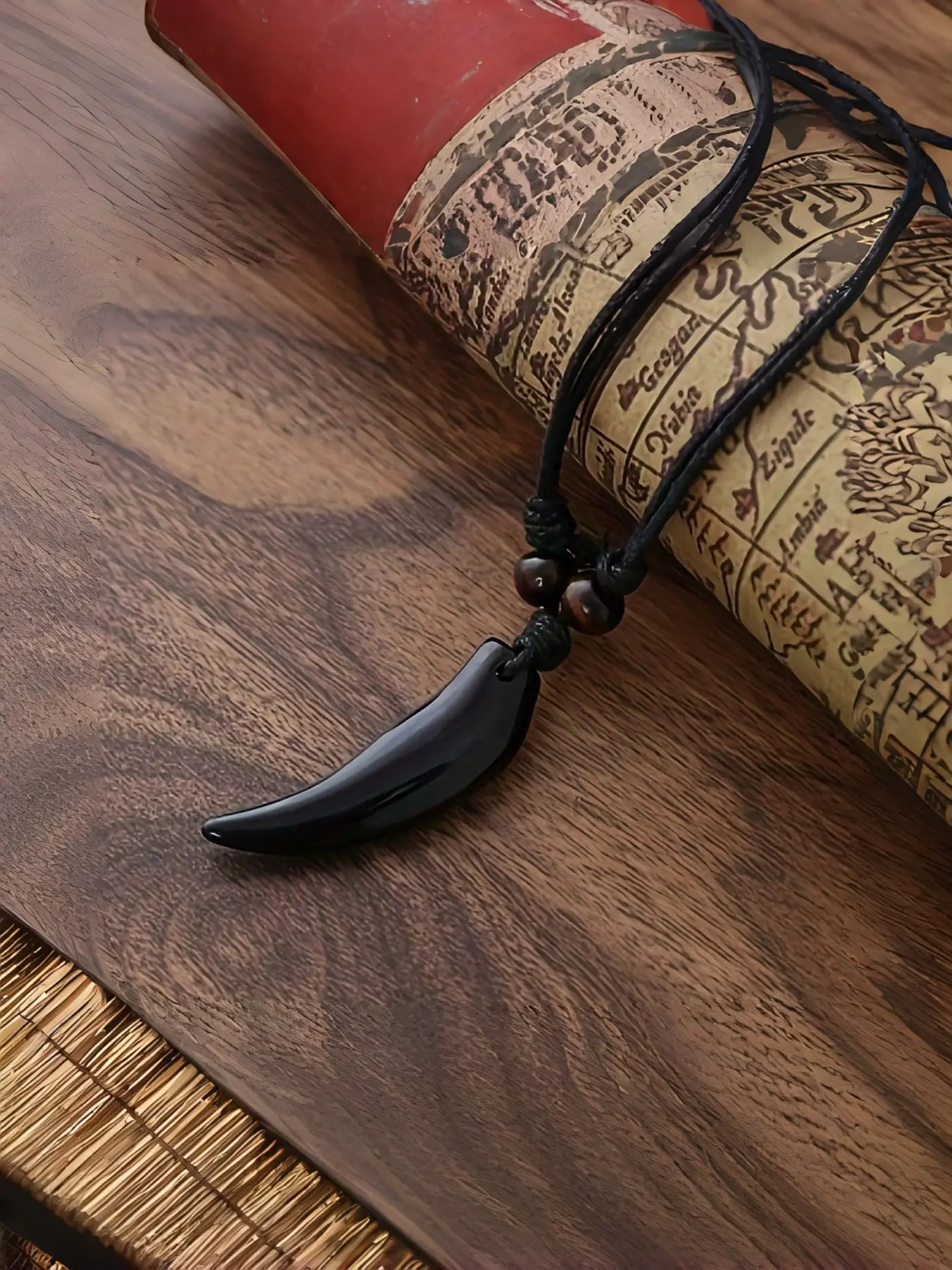 Men's Wolf Tooth Necklace, Unique Jewelry Accessory, Stylish Pendant Design, Perfect Gift for Him, Durable & Trendy