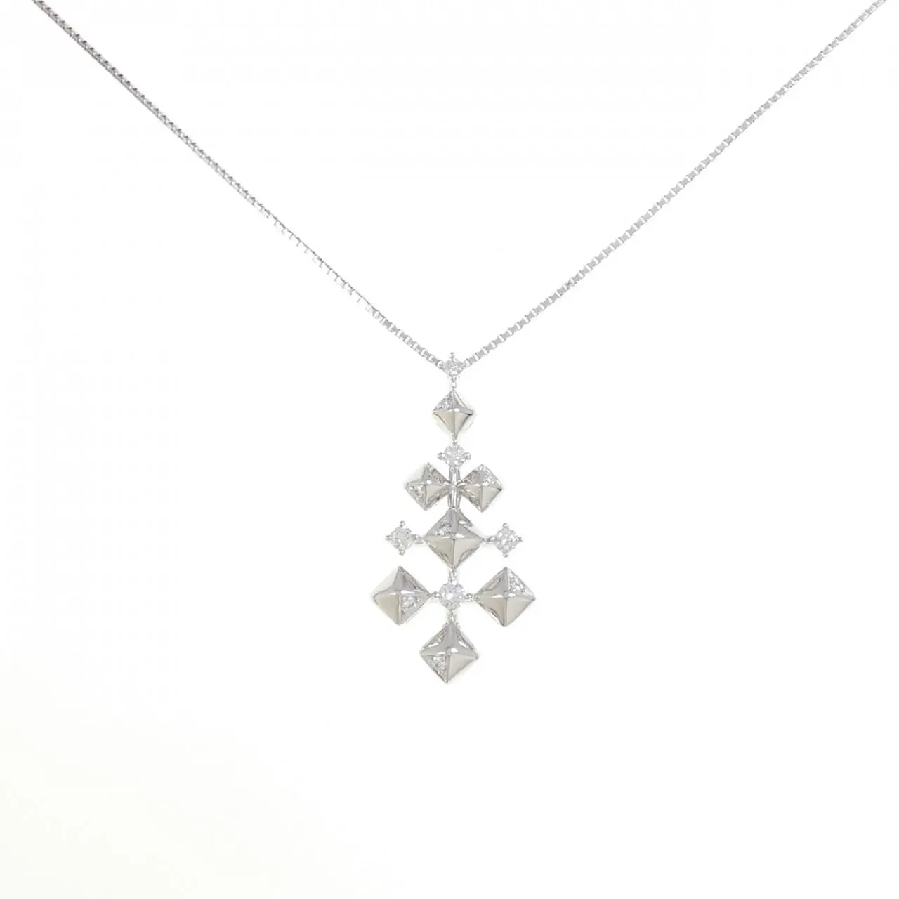 Tasaki Au750 Diamond Necklace