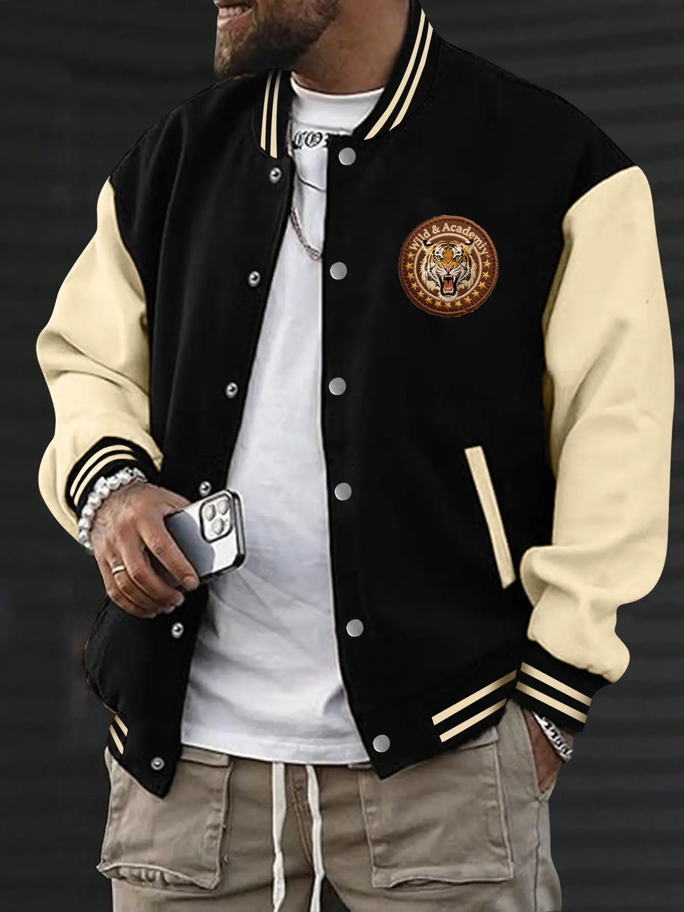 Men's Fleece Baseball Jacket with Tiger Letter Print, Casual Streetwear Crew Neck Top with Button-Up and Kangaroo Pockets, Menswear