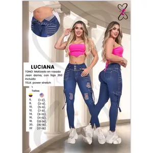 Luciana Azul matiz rosa