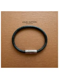 Pre-owned Louis Vuitton Graphite 7.85 Inch Keep It Bracelet