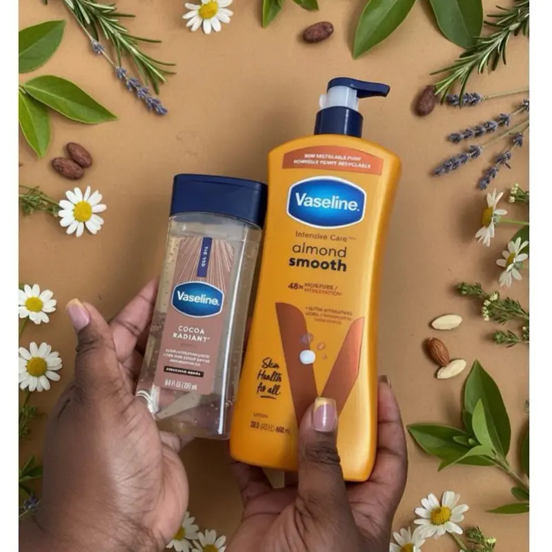 Vaseline Almond Smooth Body Gel-Oil with Shea Butter