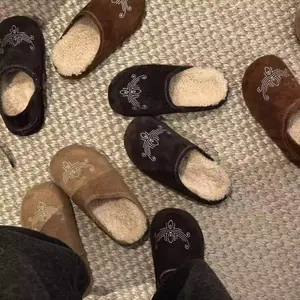 Leather Version ~ 2025 Autumn/Winter New Style Lamb Wool Lined Thick-Soled Casual Mules, Warm Cotton Slippers for Men and Women