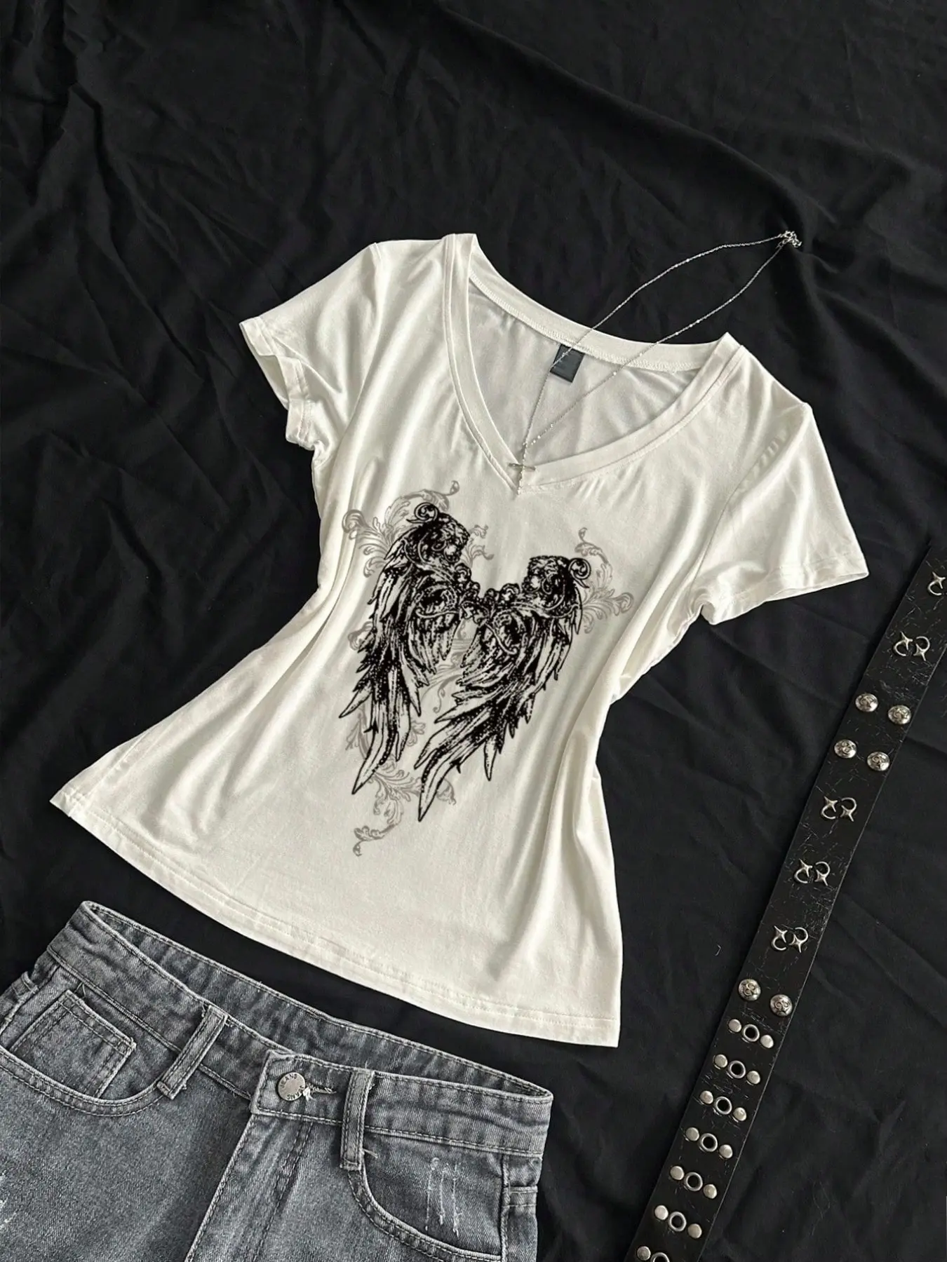 Y2K Dark Coquette Angel Wings Heart Graphic Baby Tee – Slim fit V-neck stretchy Casual Chic Top, soft breathable, gothic heart wing print, casual streetwear, Womenswear, for Everyday, concert/party, edgy aesthetic, TikTok viral, alt girls/e-girls