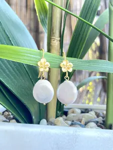 Mother of Pearl Flower Earrings